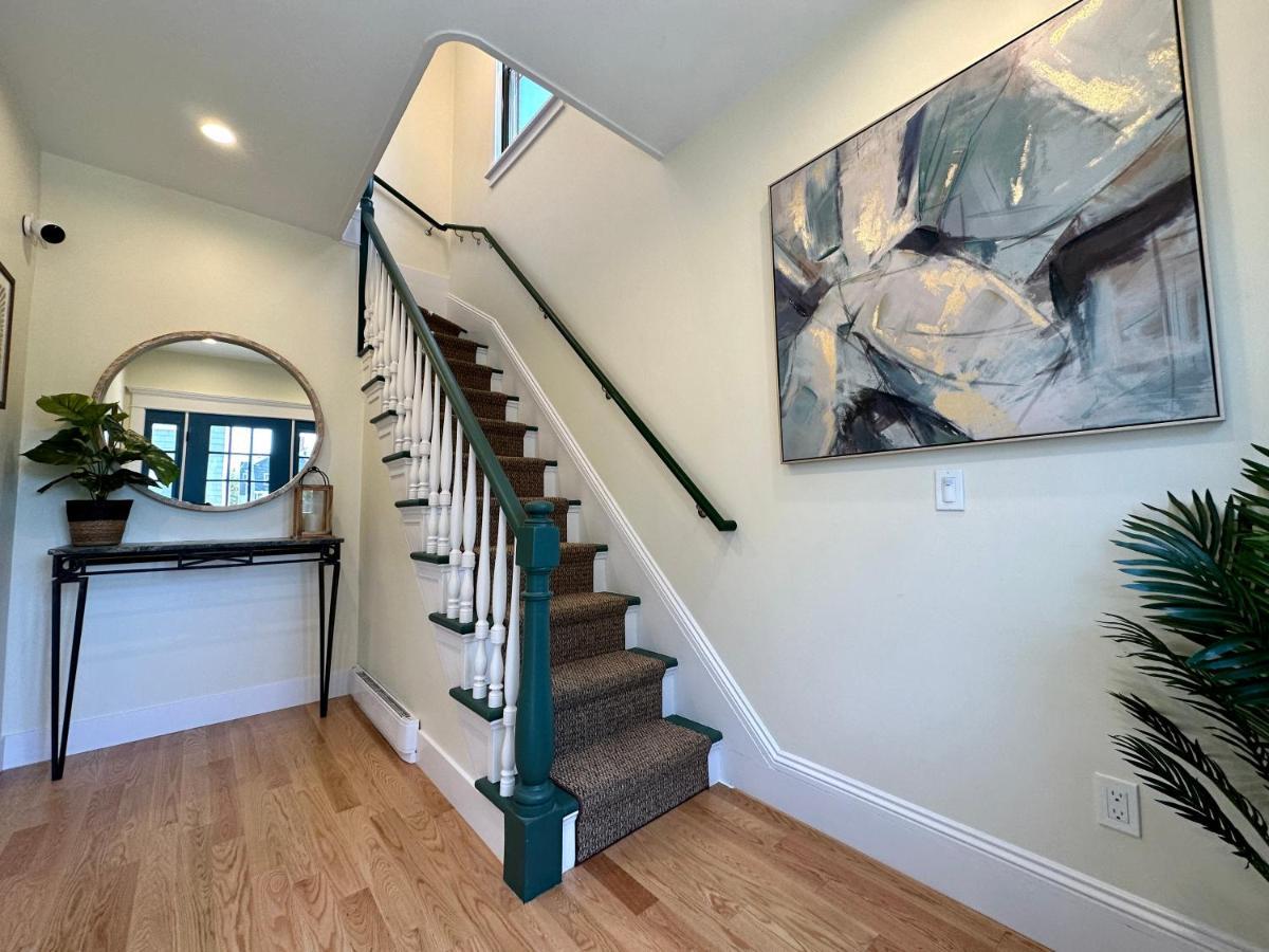 فيلا Prime Location! Renovated House! 6 Bed4 Bath نيوبورت المظهر الخارجي الصورة